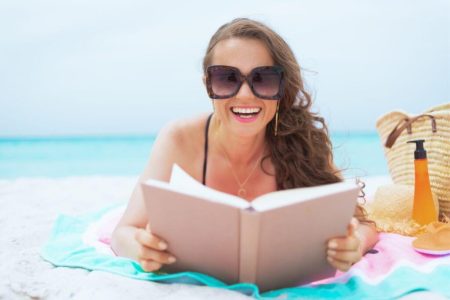 11 Simple Minimalist Lifestyle Tips for Mature Women
